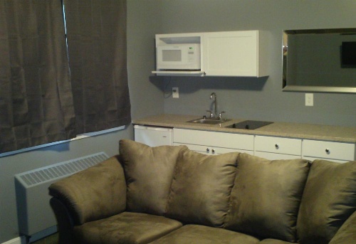 Pine Tree Inn image 2