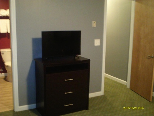 Pine Tree Inn image 36