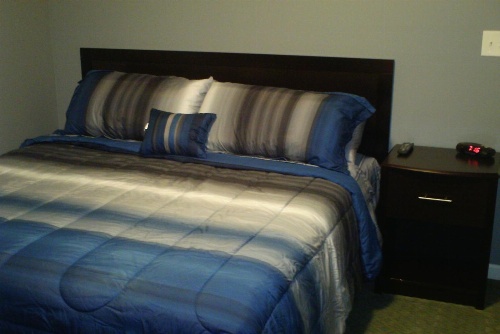 Pine Tree Inn image 4