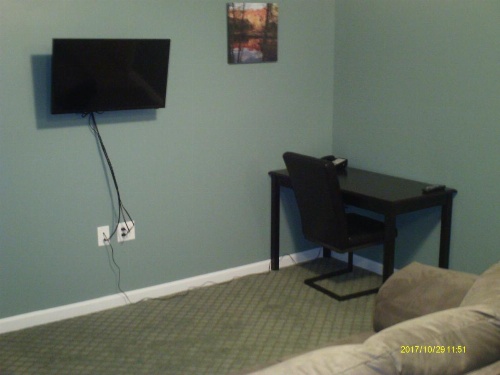 Pine Tree Inn image 47